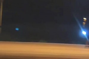 詹姆斯專機抵達成都，成都機場的老鐵們不淡定了