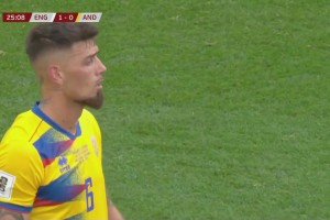 英格蘭1-0領(lǐng)先！馬杜埃凱傳中，安道爾后衛(wèi)頭球解圍自擺烏龍！