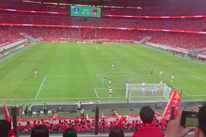向余望錯(cuò)失良機(jī)后球迷：哎呦,我X！MLGB
