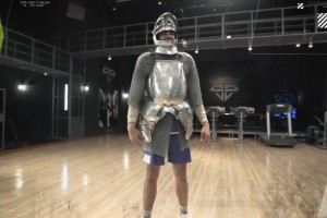 運動科學經(jīng)典片段：穿上約60斤的盔甲，塔圖姆還能完成扣籃嗎？