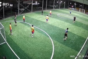 離譜！怒射對方球門結(jié)果進了自家大門，這該找誰說理