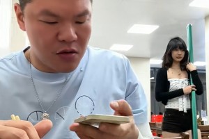 吃夜宵被靚妹要簽名！朱芳雨：德土決賽宣告這時(shí)代有三分就有冠軍