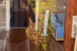 皇馬女主持又在展示傲人身材不得不說真有品味~
