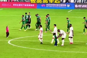 小社牛！馬馬杜重回工體，法比奧女兒直接向他飛奔而來(lái)